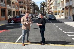 L'Ajuntament renova la calçada d'alguns dels carrers de les Palmeres