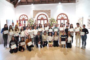 La Ministra Diana Morant y el Alcalde Sagredo reconocen el esfuerzo académico de 61 alumnos/as en Paterna