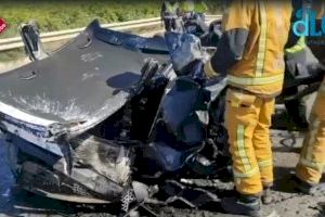 Dos muertos en un accidente entre un coche y una furgoneta en Pilar de la Horadada