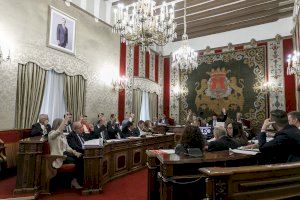 Alicante exige a Puig redoblar esfuerzos en la atención sanitaria y acabar con las listas de espera