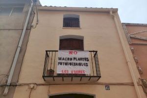 El mundo rural y agrícola se manifiesta en Castellón contra las plantas fotovoltaicas previstas en el interior
