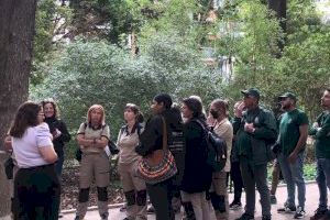El Taller de Empleo para mujeres Espai Dona y el Taller de Empleo Burjassot Agenda 2030 II visitan el Jardín Botánico y el de las Hespérides