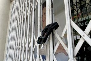 Acto vandálico en la sede del PP de Valencia: colocan un candado en la puerta