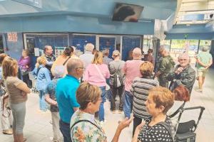 El Bono Consumo Alicante supera el medio millar de comercios inscritos en el primer día de venta presencial para mayores