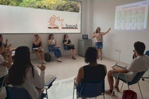 Federació de persones sordes de la Comunitat Valenciana exigeix una norma estatal que protegisca la llengua de signes com a dret lingüístic