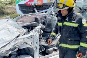 Una dona mor atrapada en un accident en l'AP-7 a Santa Magdalena de Pulpis (Castelló)