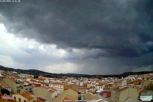 Avís taronja per tempestes i calamarsa a Castelló: aquest dilluns s'esperen 40 l/m²