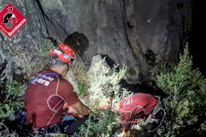 Doble rescate en Alicante: a mediodía por un golpe de calor y dos escaladores a medianoche