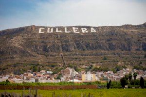 Les lletres de Cullera compleixen 50 anys: la seua història i un sabotatge