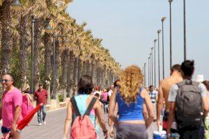 El descens de les temperatures donarà un alleujament aquest divendres en la C. Valenciana després d'una jornada de calor infernal