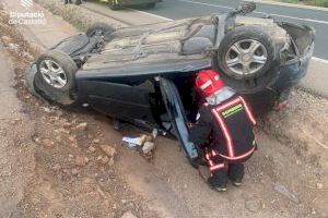 Bolca un cotxe en un aparatós accident de trànsit a Onda