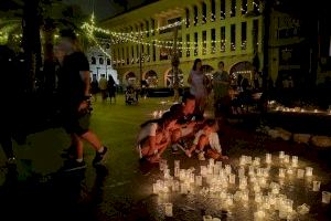‘La Noche en Vela’ ilumina a 10.000 personas en Sant Joan