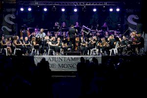 VÍDEO | Polèmica en un concert de Moncofa: interrompen amb xiulades una cançó de Al Tall