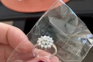 Roben diverses joies de Tiffany al Pilar de la Foradada valorades en 9.000 euros