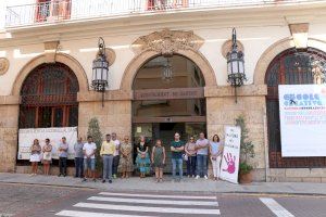 Sagunto guarda un minuto de silencio en señal de condena y repulsa por los asesinatos machistas en Jaén y Sevilla