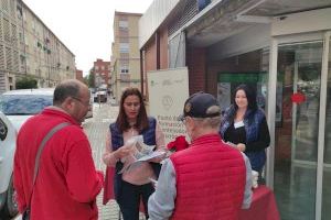 Los educadores ambientales del Ayuntamiento de Elda reanudan la campaña puerta a puerta