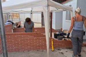 El taller de empleo ‘Ocupa II’ de l'Eliana avanza en sus proyectos de albañilería