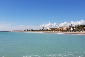 Cierran al baño varias playas del sur de Castellón y norte de Valencia por la presencia de bacterias fecales