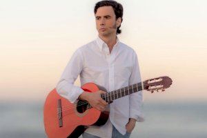 El guitarrista Pedro Navarro protagonitza ‘La Vilavella és flamenca’ amb un espectacle amb cavalls de Jerez este dissabte