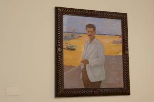 El saló de plens de l'Ajuntament exposa l'obra del pintor Alfredo Claros titulada El Señor José Serrano Simeón
