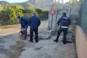 L’Ajuntament d’Alzira instal·la un hidrant per als bombers en l’entrada de la Murta