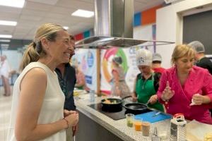 Alicante lanza el contrato para ofrecer formación especializada a más de 16.000 personas en el aula de cocina del Cerca