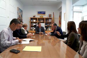El Ayuntamiento de Burjassot firma convenio de colaboración con la Cámara de Comercio para la puesta en marcha del Bono Comercio