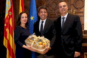 Carlos Mazón es reunix amb l'alcaldessa de Carcaixent