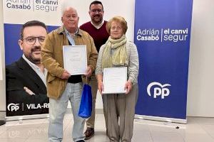 El PP de Vila-real rinde homenaje a Pascual Meseguer y a Teresa Andrés, sus dos exconcejales de mayor edad