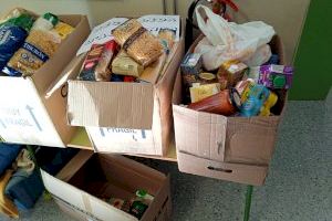 El colegio de Almenara realiza una donación de comida no perecedera al Banco de Alimentos del Ayuntamiento