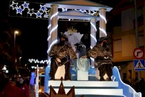 Almassora recibe a los Reyes Magos con ilusión y magia