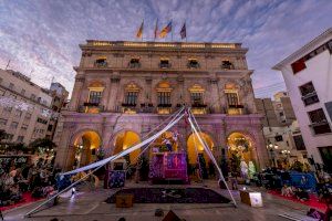 Más de 3.500 castellonenses disfrutan de un “Nadal de Circ” de récord en la Plaza Mayor