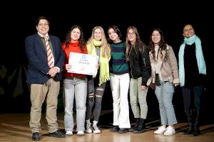 Puçol alberga con éxito la final del concurso europeo Girls4Tech y el Instituto local se alza como ganador
