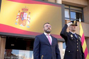 Benlloch agraeix la tasca de la Policia Nacional a Vila-real en l'acte en commemoració dels 200 anys del cos