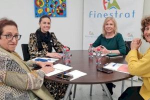 La directora general del IVASS se reúne con responsables del Ayuntamiento de Finestrat para entablar líneas de colaboración