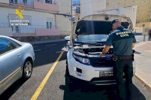 Cau el lladre més buscat d'un poble valencià després de danyar i robar en una desena de vehicles estacionats