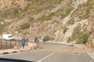 La Generalitat actuará en la carretera entre Alfondeguilla y la Vall d’Uixó para prevenir derrumbes de piedras