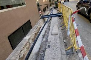 Callosa d’en Sarrià repara y mejora la conducción general de agua en una de sus calles más céntricas