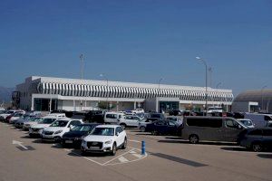 L'aeroport de Castelló amplia el seu pàrquing per l'augment dels viatgers