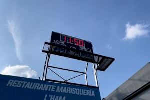 Instalado un nuevo marcador en el Estadio Guillermo Olagüe de Gandia
