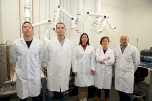 Investigadors de la UA en el desenvolupament d’un material per a emmagatzemar hidrogen amb major capacitat i millor aïllament