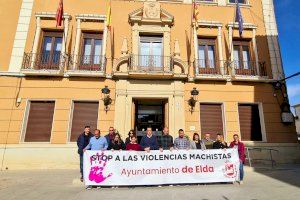 El Ayuntamiento de Elda se suma al minuto de silencio en señal de repulsa por el asesinato machista de una mujer en Alfaz del Pi