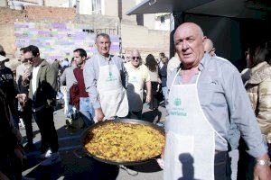 Más de un millar de personas viven en Burriana el décimo aniversario de la Fiesta de las Paellas de Sant Blai