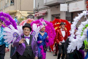 La diversión del Carnaval irrumpe en Benetússer