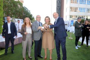 Turisme Comunitat Valenciana avanza hacia el futuro hotelero con el lanzamiento de la primera ‘habitación inteligente’ en Benidorm