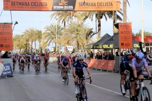 L'última etapa de la Volta Fèmina de la Comunitat Valenciana ix del Port de Sagunt