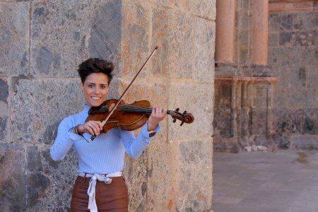 Sofía Zarzoso, una joven promesa con arraigo musical en la Vall d'Uixó que aspira a ser directora de orquesta