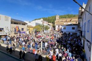 Unión por una causa: 3.000 vecinos salen a la calle en Llíber en una manifestación histórica en contra del macro-PAI