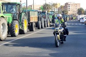 Les columnes de tractors comencen a arribar a València