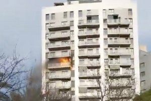 VIDEO | Así se ha iniciado el incendio que ha devorado un edificio en Valencia
